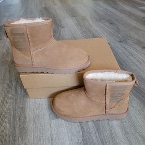 UGG Classic Mini UGG Rubber Logo Suede Boot